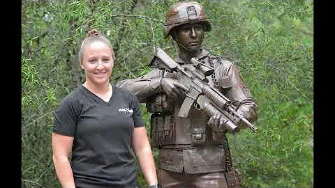 Veteran Leigh Ann Hester visits Women Veterans Mon...