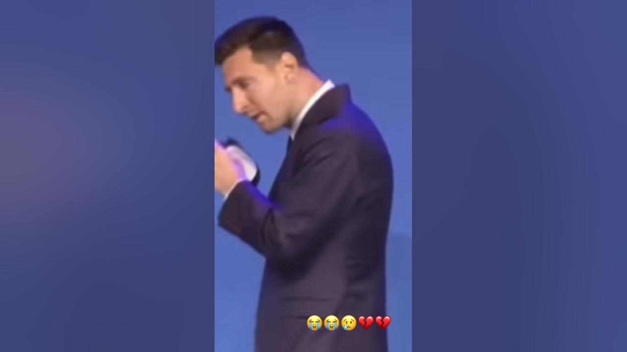 Messi crying on leaving Barca💔#shorts