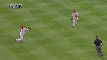 NLCS Gm3: Hanley reaches on bloop single in the first