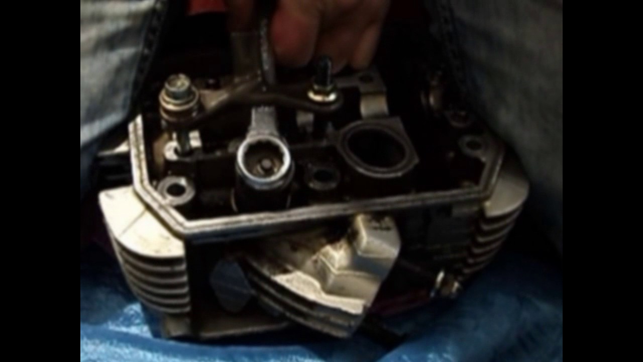 снятие маслосъемных колпачков на steed - YouTube