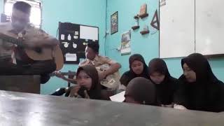 Viral Cover Mencari alasan Anak Sma