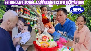 ALHAMDULILLAH BISA BELI KEBUTUHAN LAGI DI KECAMATAN, SEBELUM TIDUR PAPA SELALU BERMAIN  DENGAN CUCU