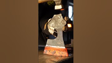 Adding a Damascus Edge to an Axe – the Unusual Way