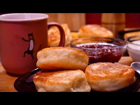 वीडियो: केफिर पर शराबी सेब पेनकेक्स कैसे पकाने के लिए?
