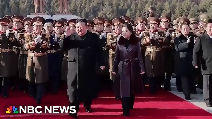 North Korea S Kim Jong Un Takes Daughter Kim Ju Ae To Military Parade
