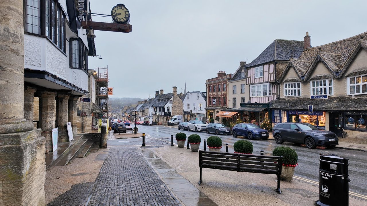 Luxury Christmas Window Shopping in Beautiful Burford 🎁✨ | Cotswolds Christmas Magic