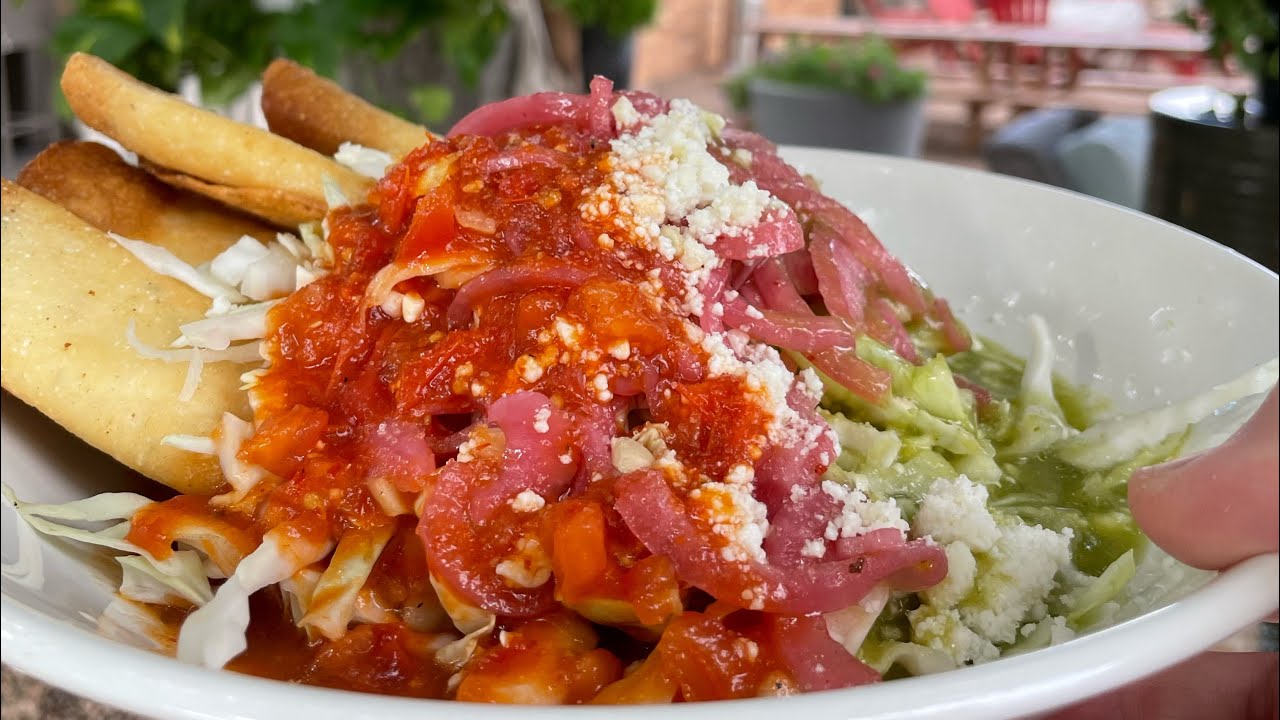 Flautas Enamoradas rellenas de Requesón MARILYN MILES YouTube