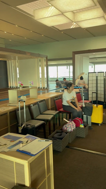 Making Ukiyo-e Woodblock Print Art from Edo period  before your flight at Narita Airport Terminal 1