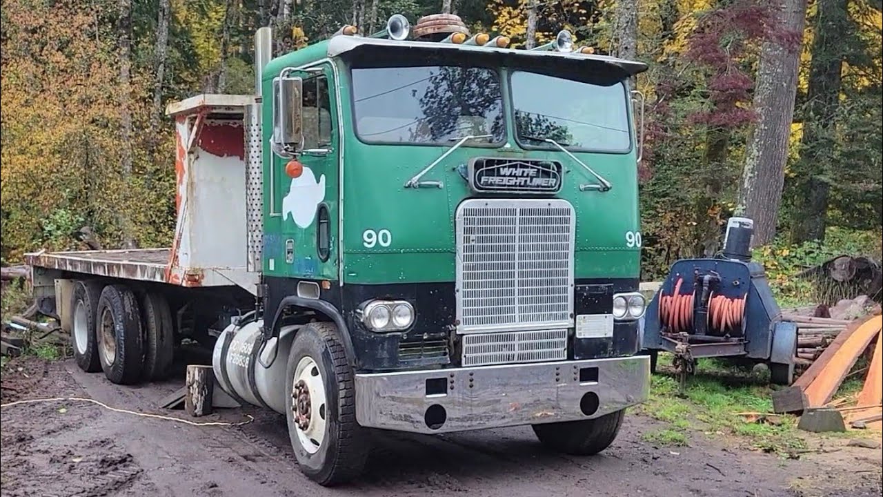 Freightliner white cabover rollback truck is my first semi YouTube