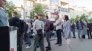 09.05.2024 Brest Belarus... Уличные музыканты/Street musicians... Walks with Victoria