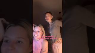 Sueda Ve Lidya Yeni Şarkı Için Kelime Arıyor💚💗 Resimi