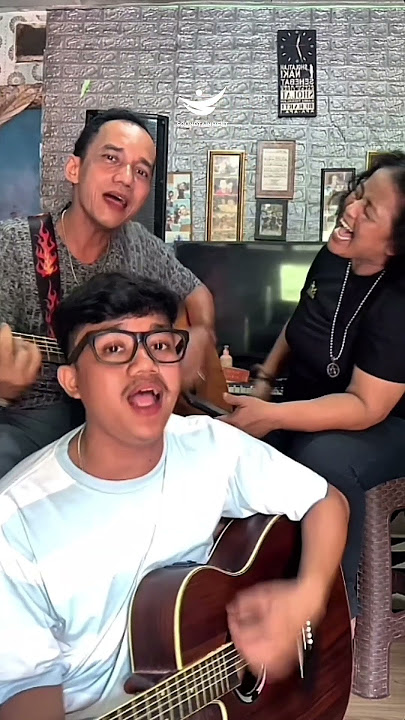 VOKAL IBU INI MIRIP TANTRI KOTAK SAAT LIVE JAMMING