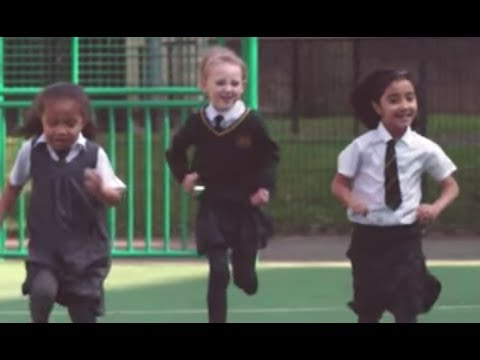 Vidéo: Le Daily Mile Rend Les Enfants Du Primaire Plus Actifs, Moins Sédentaires Et Améliore Leur Forme Physique Et Leur Composition Corporelle: Une étude Pilote Quasi Expérimentale