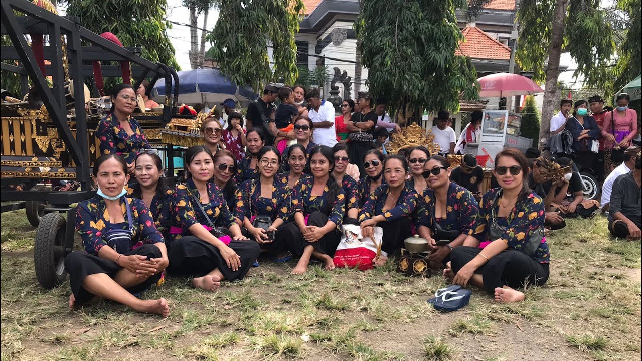 Ngangklung Upacara Ngaben Massal Desa Adat Pecatu | Sekaa anyar Jimbaran