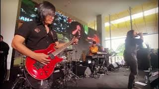 Gitaris ANDRA RAMADHAN DEWA19 tergeser oleh TARAZ budiman