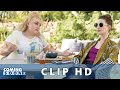 Attenti a quelle due: Clip Italiana del Film con Anne Hathaway e Rebel Wilson - HD