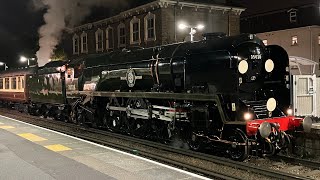 35028 Merchant Navy Class Clan Line & 67006 Royal Sovereign at Chertsey - 20/04/24 Midnight!