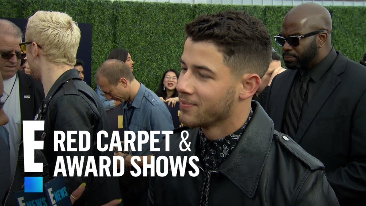 Did Nick Jonas Fly Solo to the 2018 MTV Movie & TV Awards? E! Red