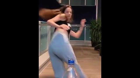 Derya Uluğda Bottle Cap Challenge Akımına Katıldı