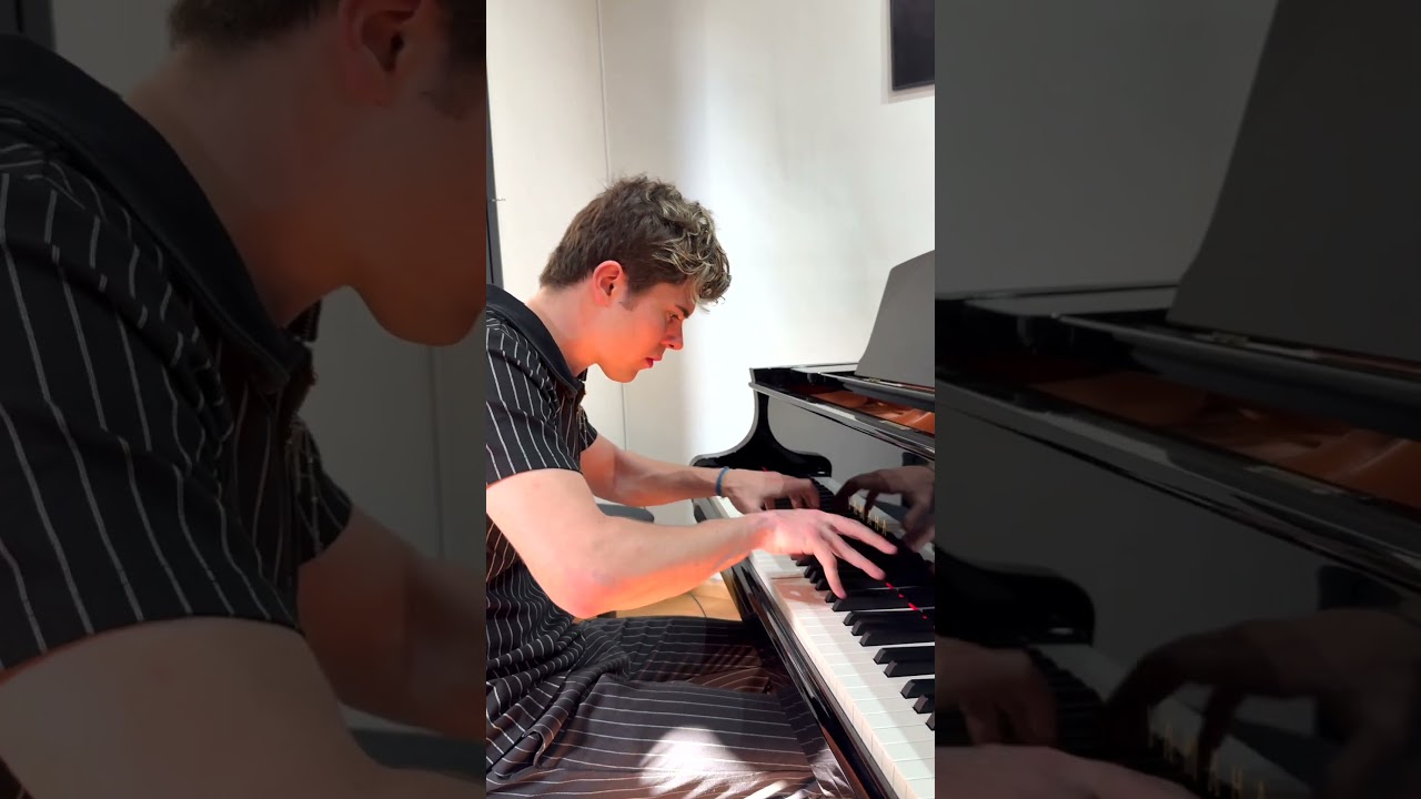 Barcelona Piano Shop performance Chopin Etude Op.10 no.4
