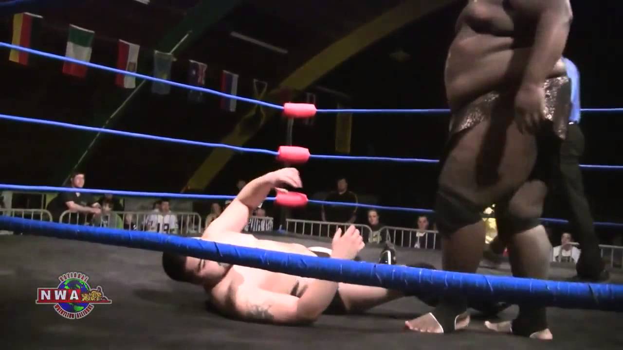 Louie perez vs Terror Khan