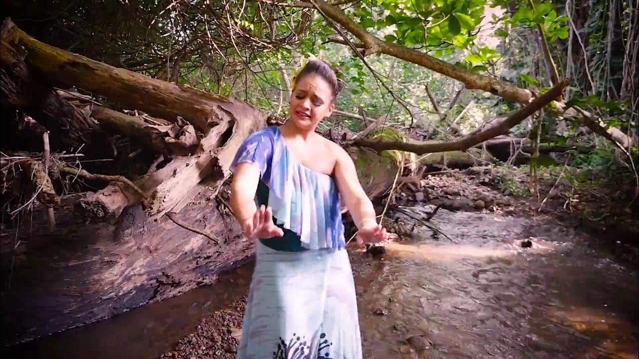 Kalani Pe'a - He Wehi Aloha (Official Music Video) Kalani Pe'a - He Wehi Aloha (Official Music Video)