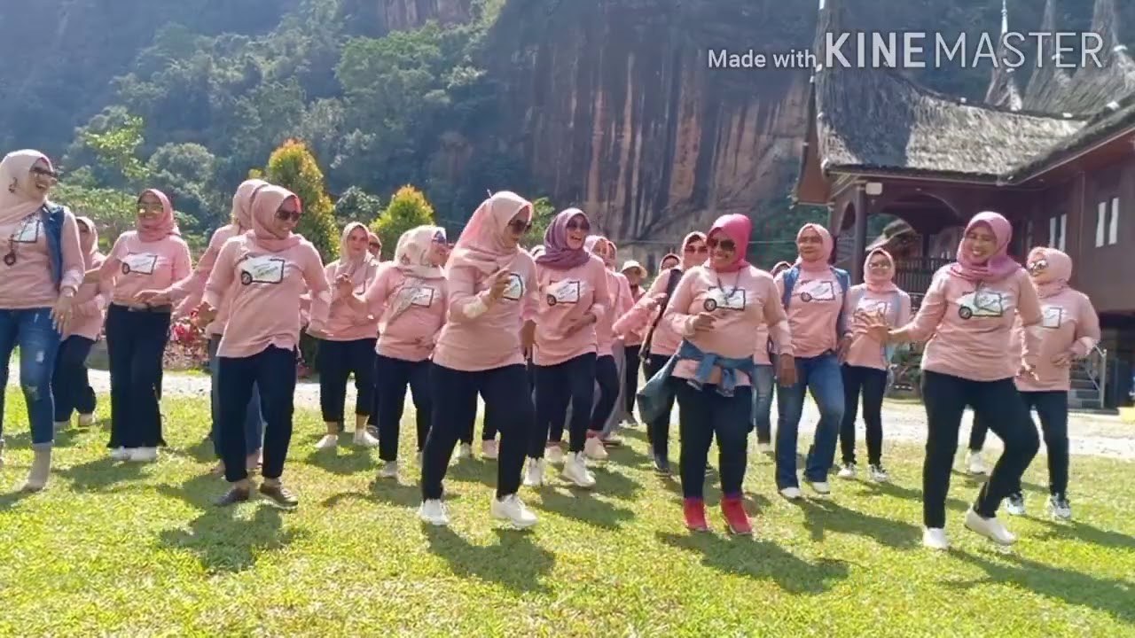 Senam Kreasi BUKIT BERBUNGA para instruktur dan sista sanggar senam ROSE C'ELIN