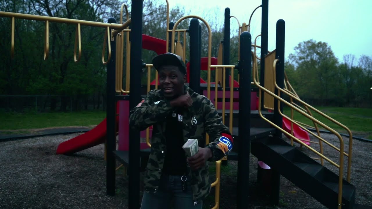 "No Mic" Performance w/ Lil Yack
