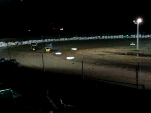 Jamie Ball Heat race at County Line Speedway Outla...