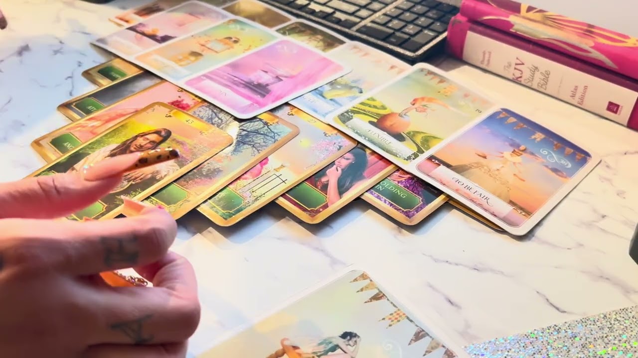 КТО-ТО УСВОЯЕТ ТРУДНЫЙ УРОК