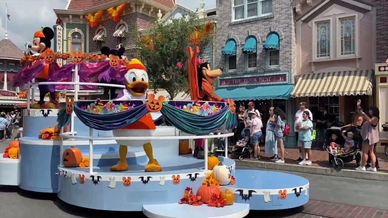 D23 Expo 2022 - Part 3: Disneyland!