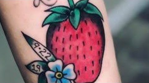 #shorts Cute Strawberry 🍓|| Fruit |Strawberry Calligraphy Written Beautifully. Excellent Handwriting