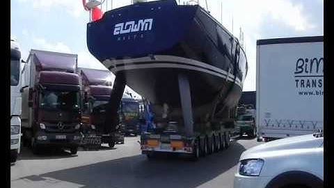 Scandinavian Express - Oversize project - transporting the luxury yacht