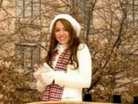 Miley Cyrus At Macy's Thanksgiving Day Parade
