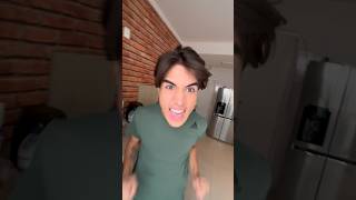 Olha Você Andando De Patinete