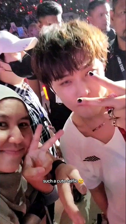 iKON NOTICED ME!! still can't believe this really happened 😳🥹 #iKONinKL #iKON_TAKEOFFinMalaysia