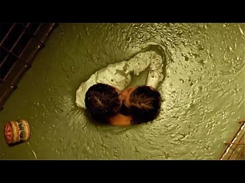 【熊猫】年轻情侣赌气分离十年，再遇时为证明深爱对方，一起浇筑在水泥里