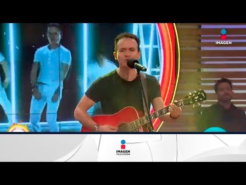 ¡Fonseca canta 'Por pura curiosidad' en el foro! | Sale el Sol
