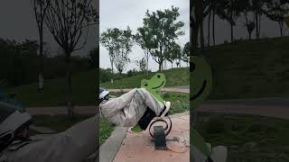 This video can only be viewed by 165-year-old ladies. Motorcycle, motorcycle transition, and Tro