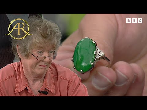 ';Staggering'; Collection Of 100-Year-Old Jade Jewellery Worth Five Figures | Antiques Roadshow