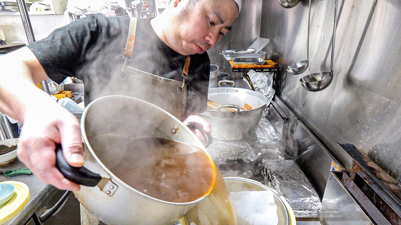 【三木小野グルメ特集】料理人一家で育った店主の人柄に惚れて常連が殺到する大人気うどん店丨Japanese Noodles Restaurant