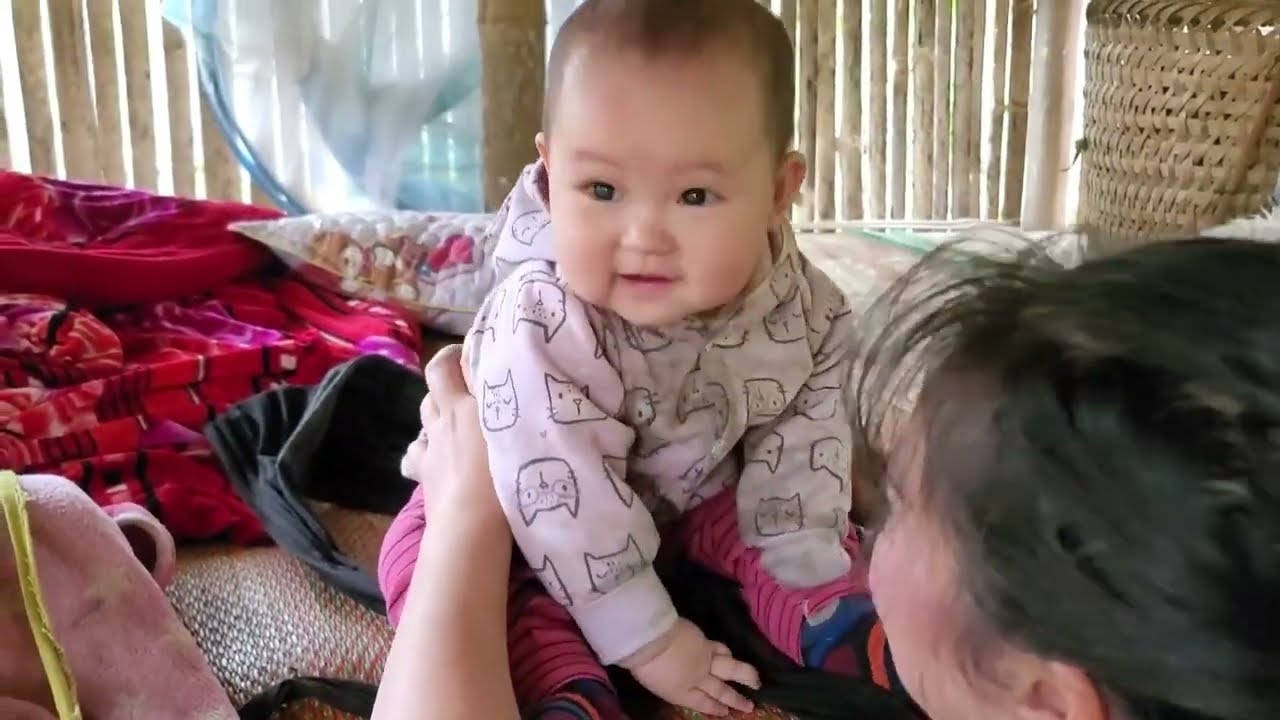 180 days of single mothers building a daily life and raising children