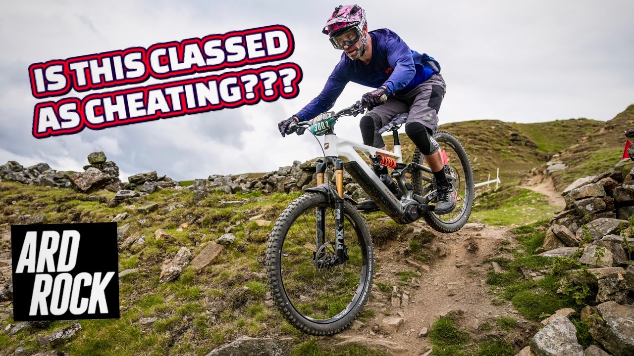 “Cheating or Genius? Racing Ard Rock Enduro on an E-Bike ⚡️🚵‍♂️”