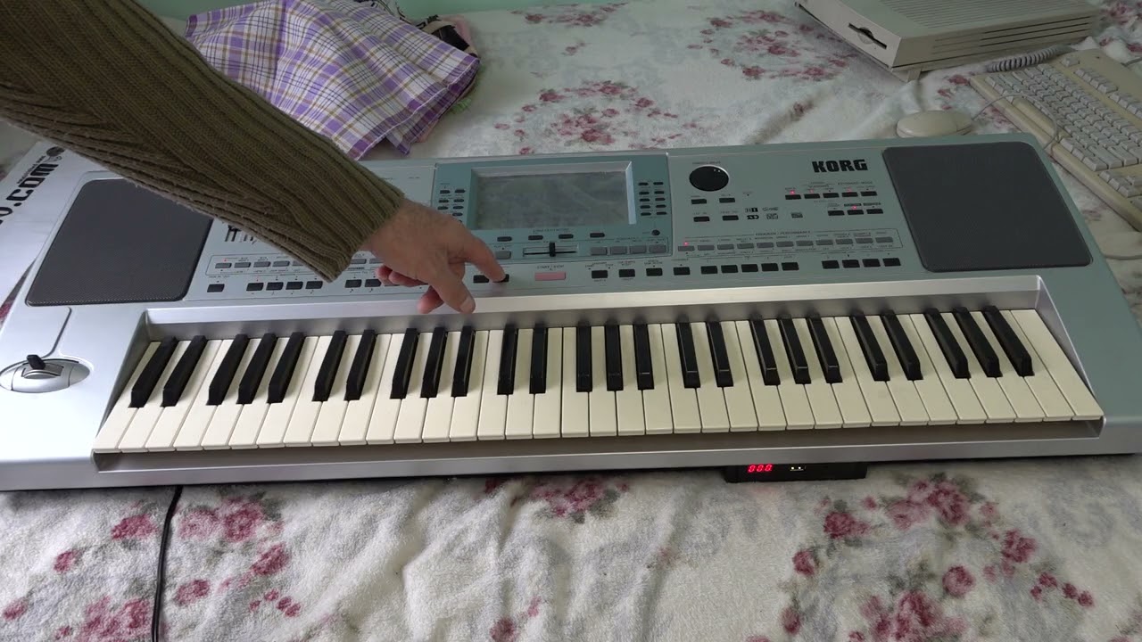 Korg PA50 Synth (2004) UK RnB Style Concert - YouTube