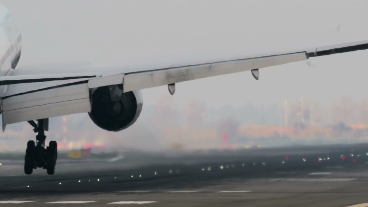 Best landing of an airplane