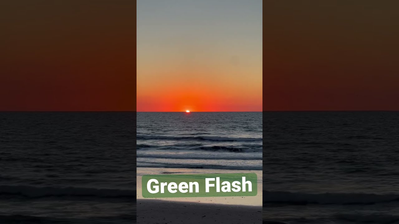 Green Flash Sunset at the beach Don't Miss it!