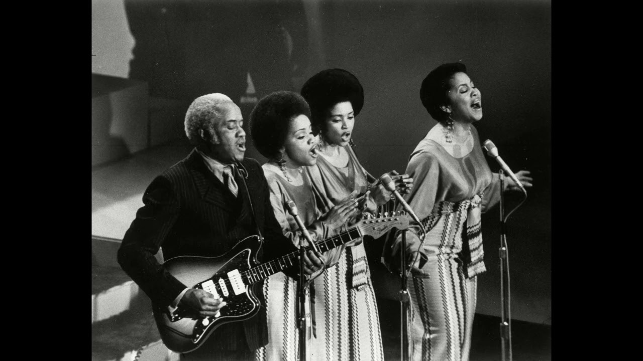 The Staples Singers- For What It's Worth - YouTube