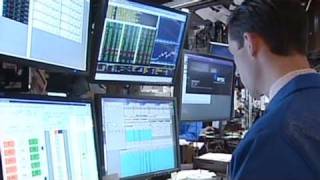 Bogle: Beware investing outside U.S.
