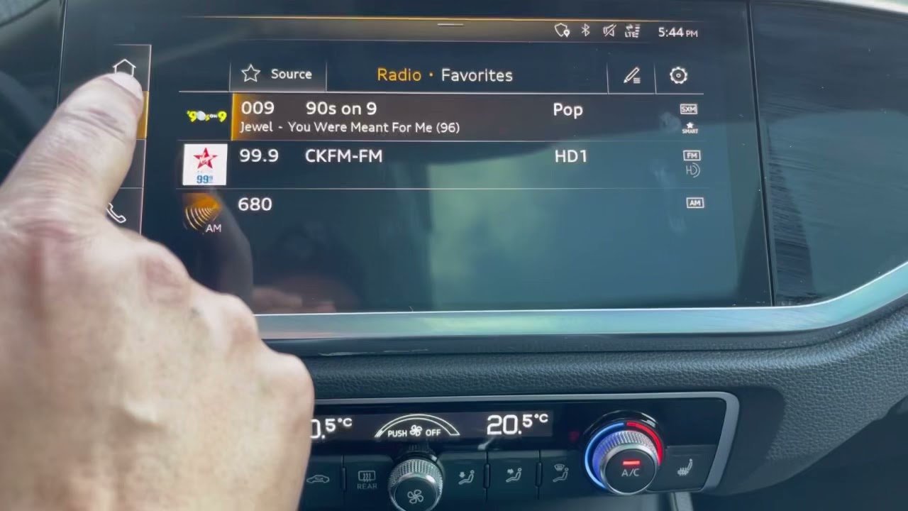 How to configure radio presets on the new 2021 Audi Q3 and up and