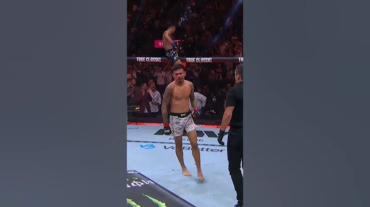 Joshua Van and Brandon Royval 𝐩𝐮𝐭 𝐨𝐧 𝐚 𝐬𝐡𝐨𝐰! #UFC317 #UFCIndia